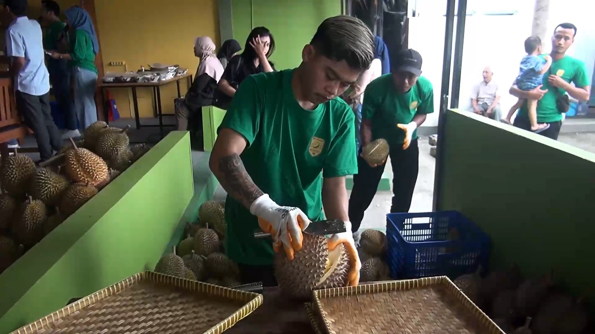 Durijo sendiri sengaja hadir untuk memanjakan para pecinta durian dan buah lokal Jogja serta sebagai usaha meningkatkan kesejahteraan petani